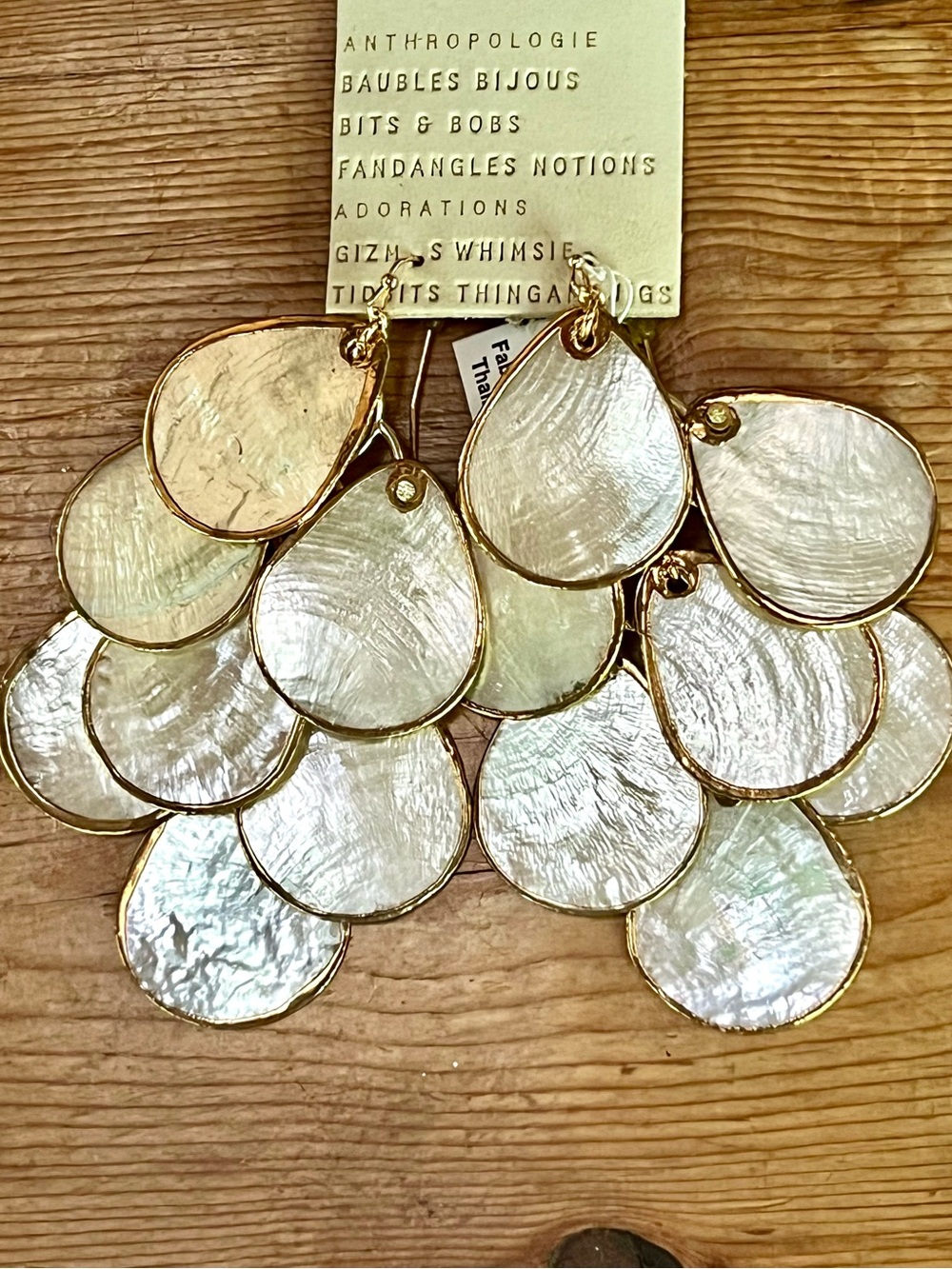 πΊπHPππΊ NWT Anthropologie Mother of Pearl Shell Chandeliers - Picture 10 of 14